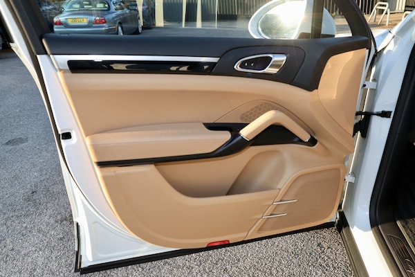 Used Porsche Cayenne 2014 for sale - 74071967: Photo 23