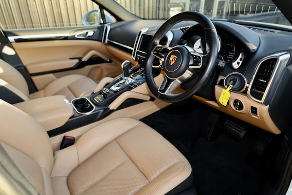Used Porsche Cayenne 2014 for sale - 74071967: Photo 6