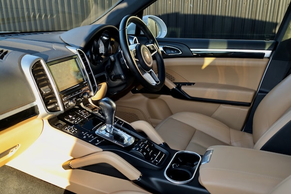 Used Porsche Cayenne 2014 for sale - 74071967: Photo 9