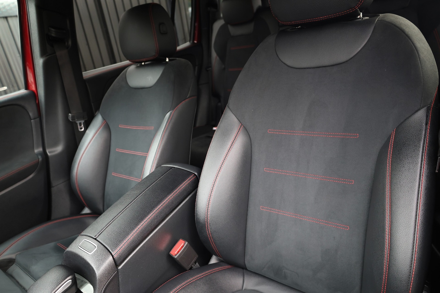 Used Mercedes-Benz GLB 2022 for sale - 76205321: Photo 11