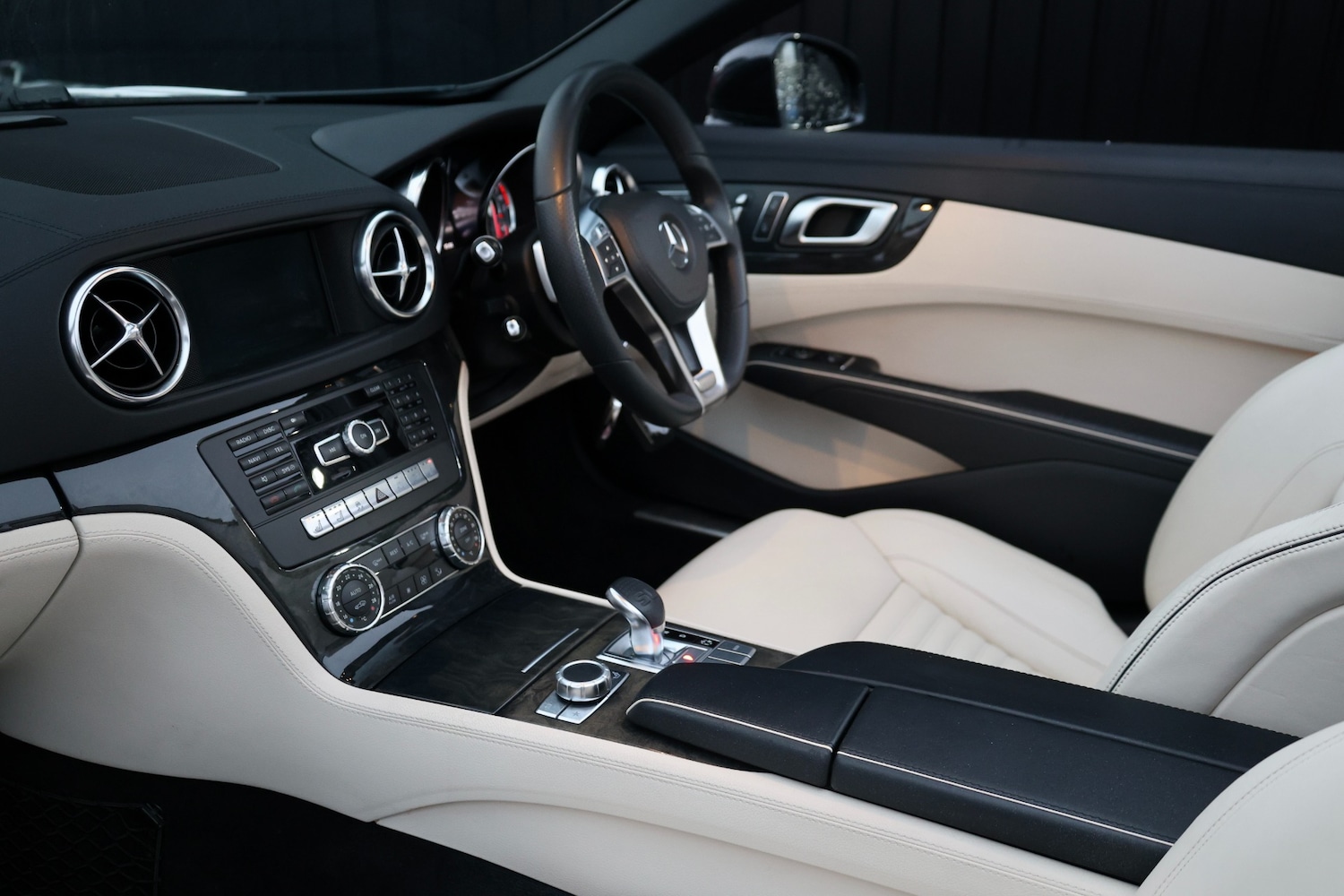 Used Mercedes-Benz SL 2013 for sale - 77401731: Photo 9