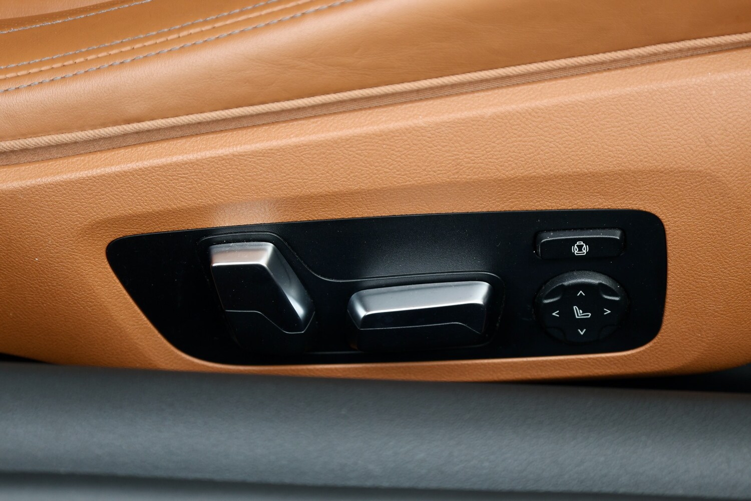 Used BMW 8 Series 2018 for sale - 77810730: Photo 19