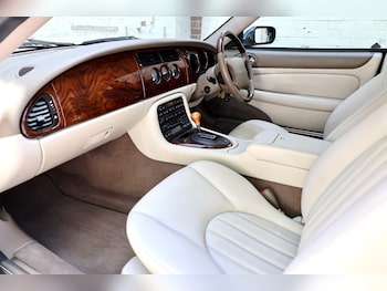 Used Jaguar XK8 2003 for sale - 79051428: Photo