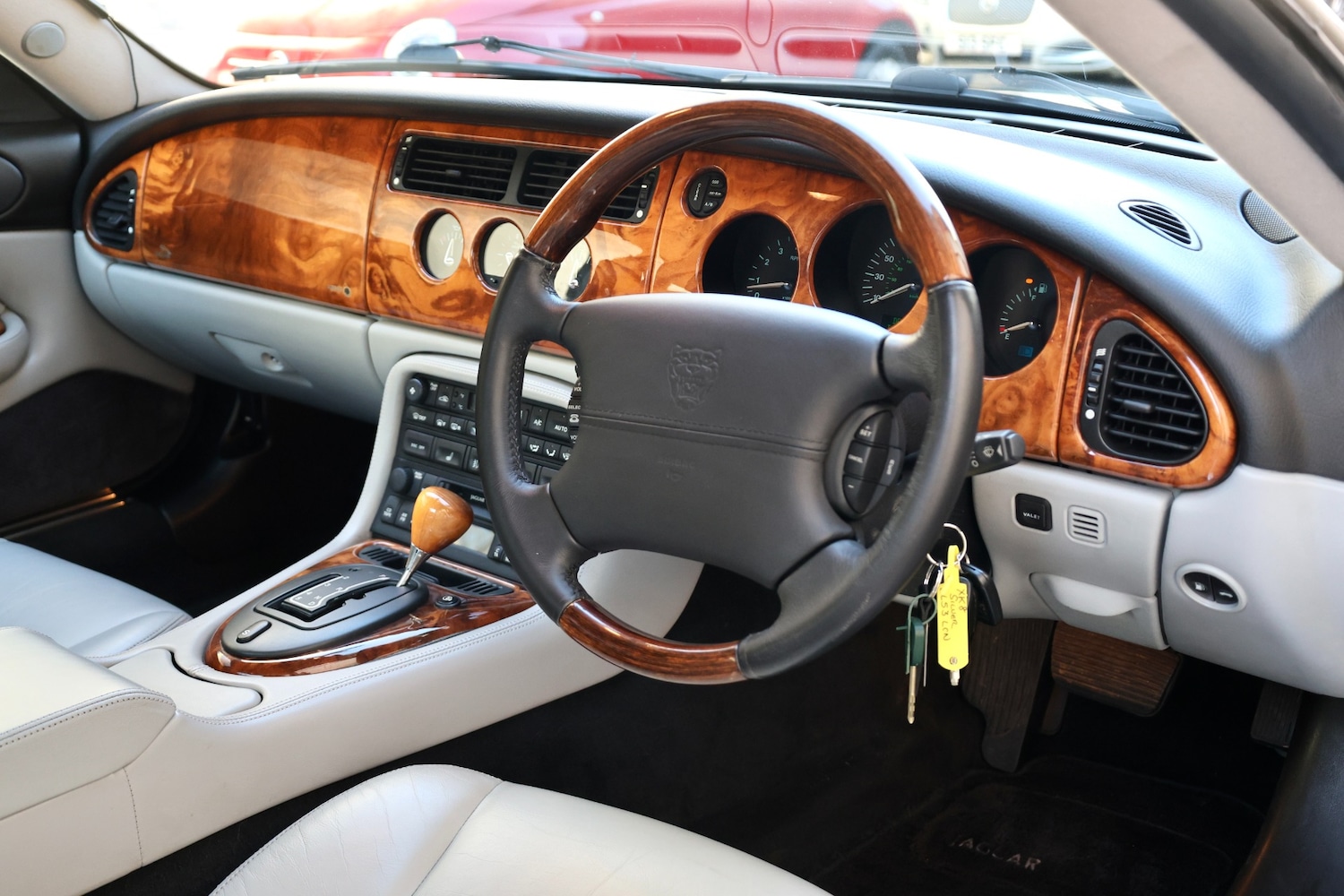 Used Jaguar XK8 2004 for sale - 78118498: Photo 11