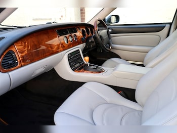 Used Jaguar XK8 2004 for sale - 78118498: Photo