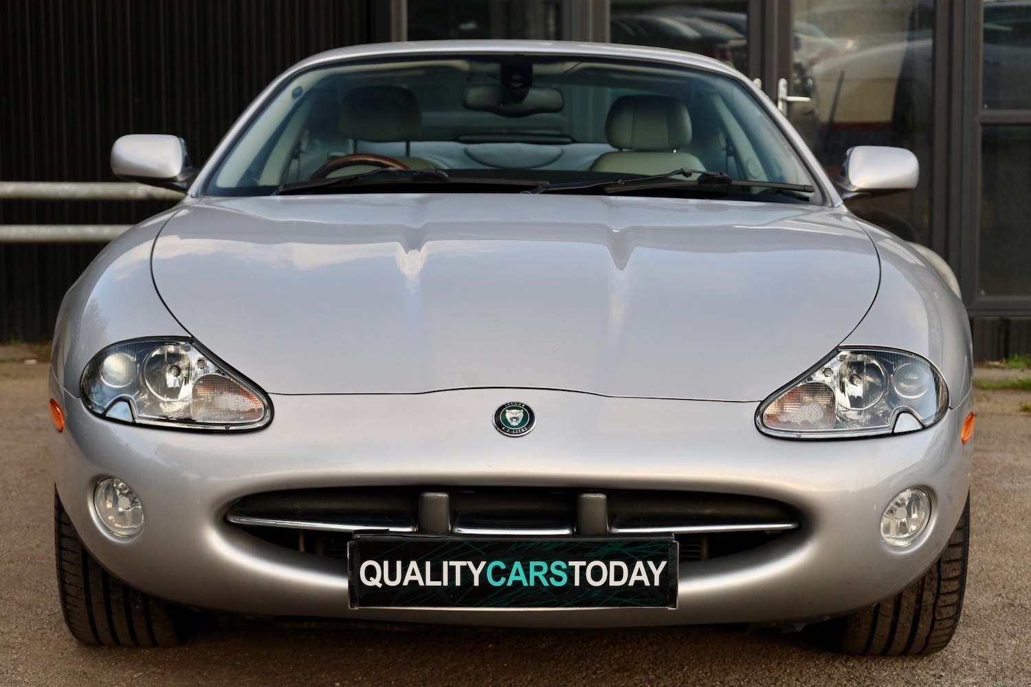Used Jaguar XK8 2004 for sale - 78118498: Photo 4