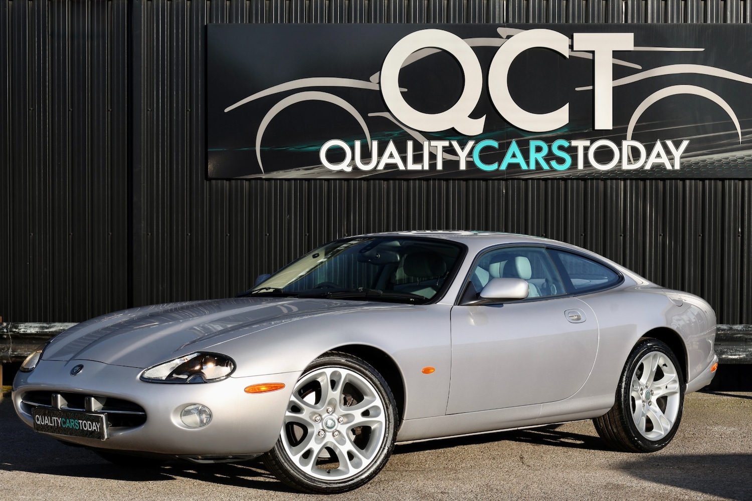 Used Jaguar XK8 2004 for sale - 78118498: Photo 6