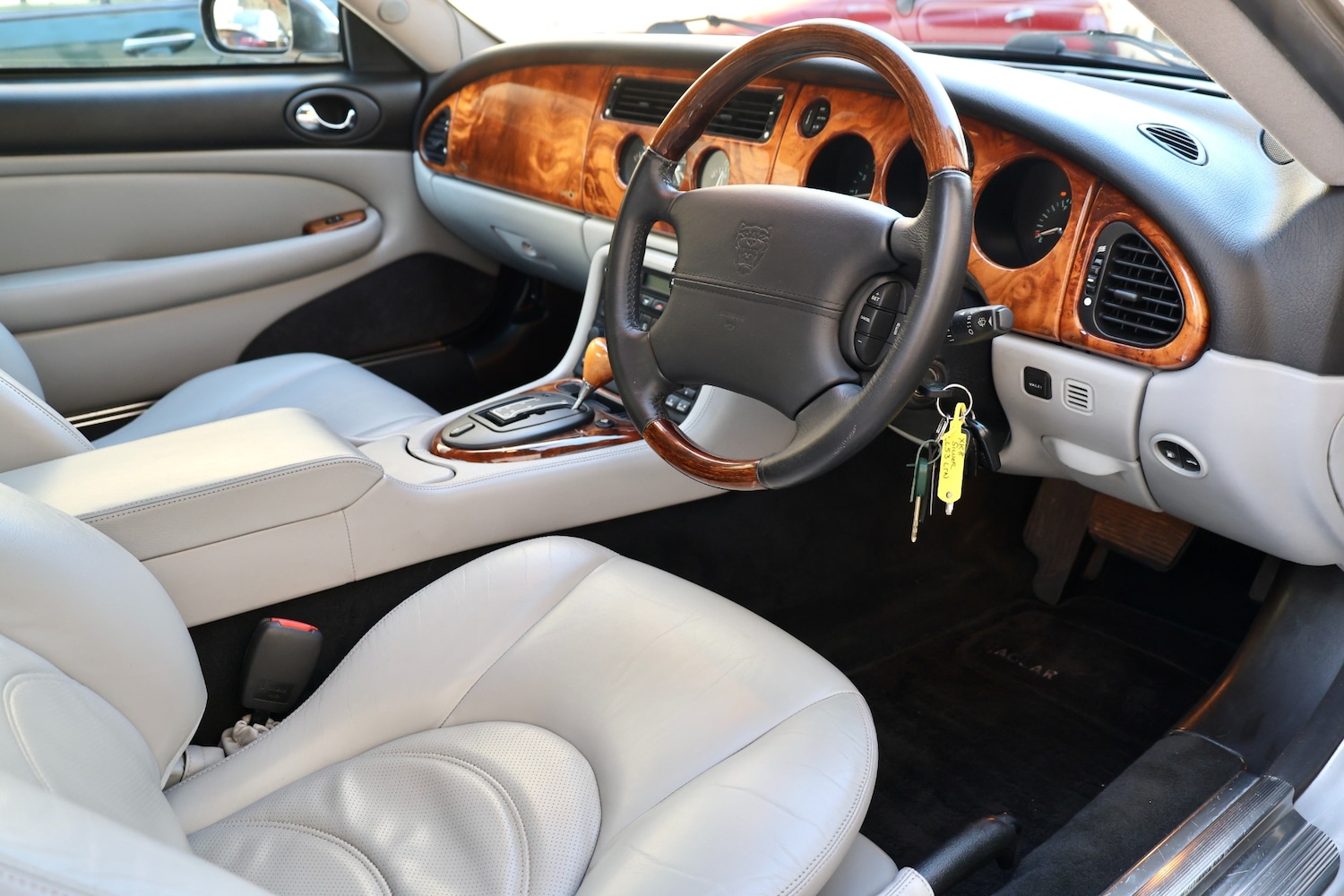 Used Jaguar XK8 2004 for sale - 78118498: Photo 8