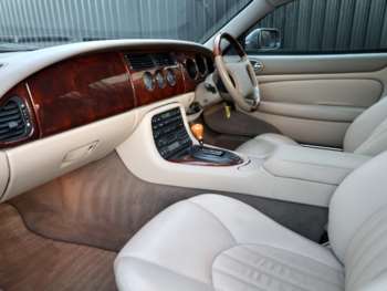 Used Jaguar XK8 2000 for sale - 74060097: Photo
