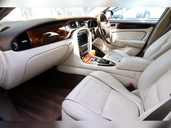 Used Jaguar XJ 2005 for sale - 79017147: Photo