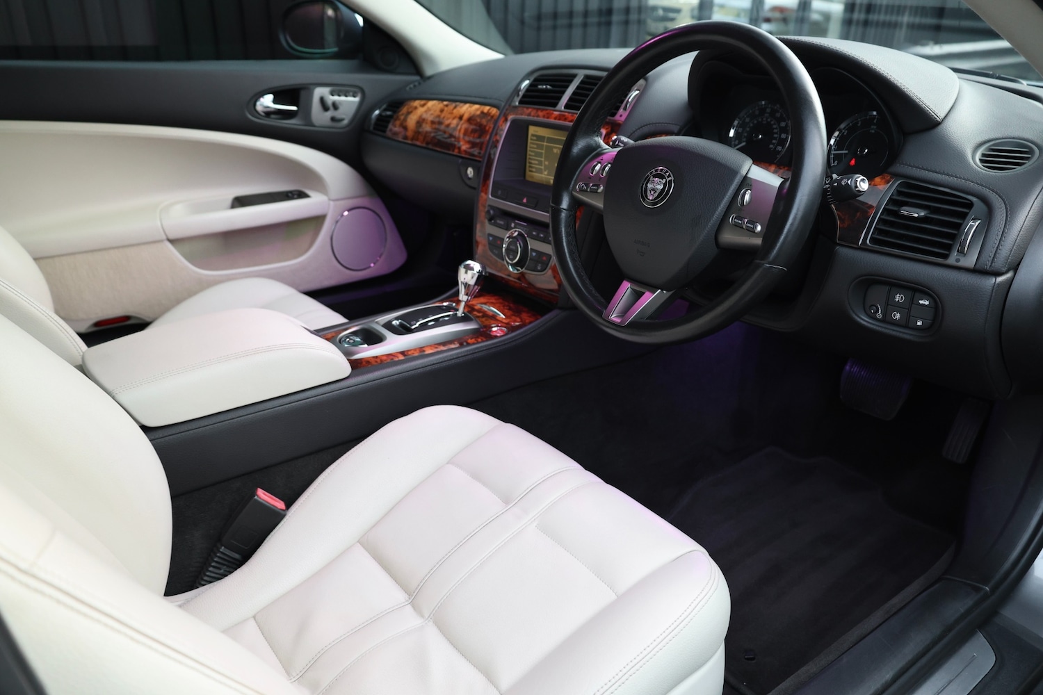 Used Jaguar XK 2007 for sale - 76879754: Photo 7