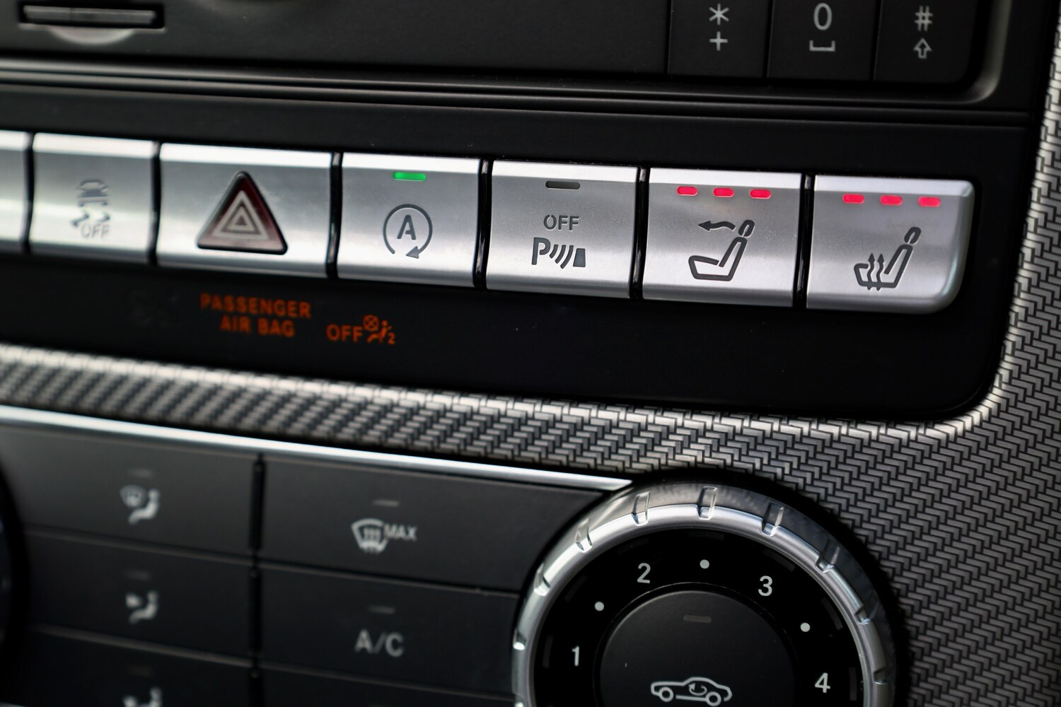 Used Mercedes-Benz SLC 2016 for sale - 76048868: Photo 15