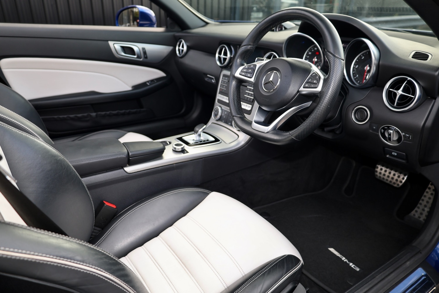 Used Mercedes-Benz SLC 2016 for sale - 76048868: Photo 7