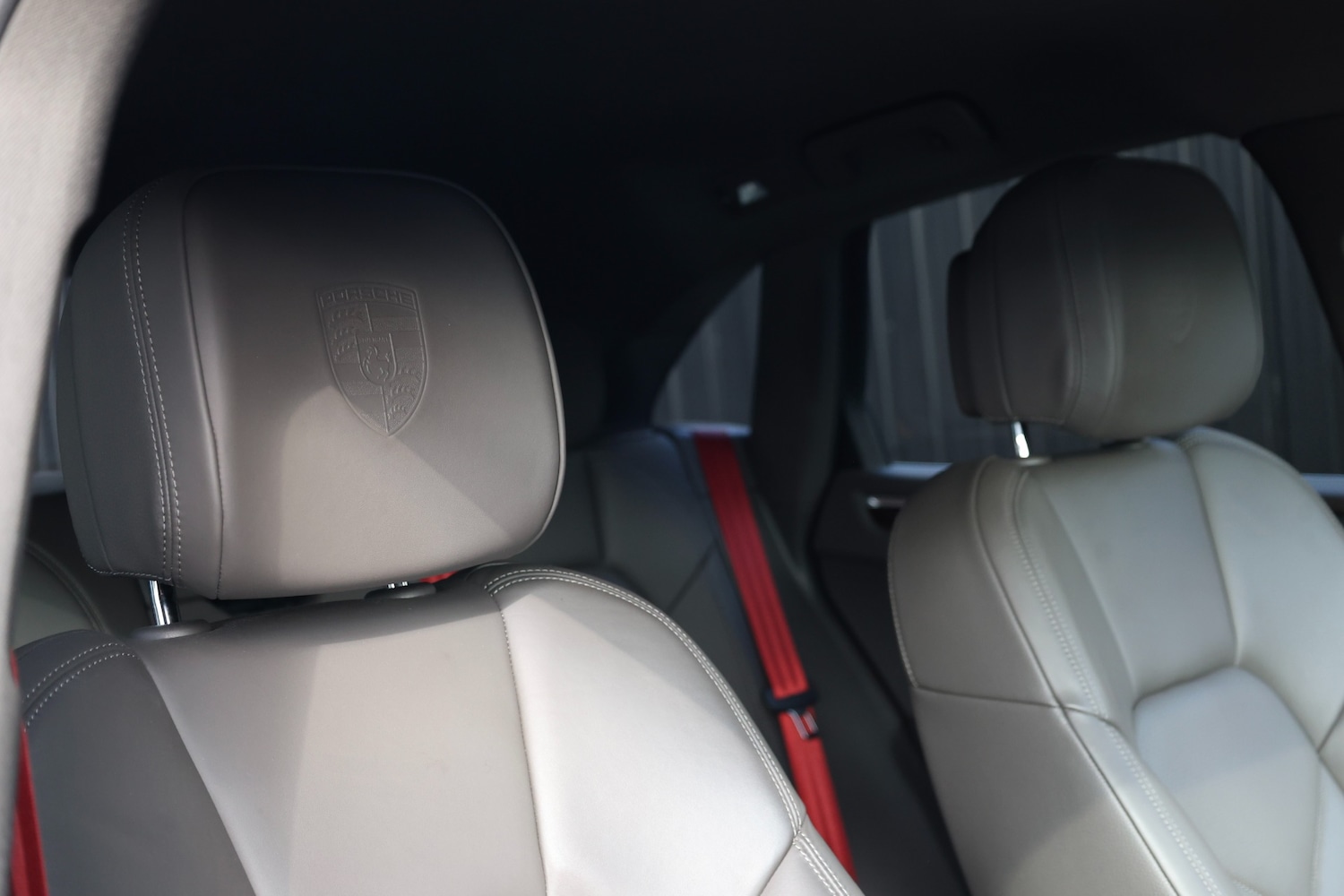 Used Porsche Macan 2021 for sale - 78219485: Photo 11