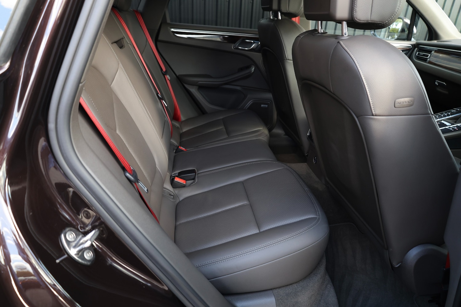 Used Porsche Macan 2021 for sale - 78219485: Photo 12