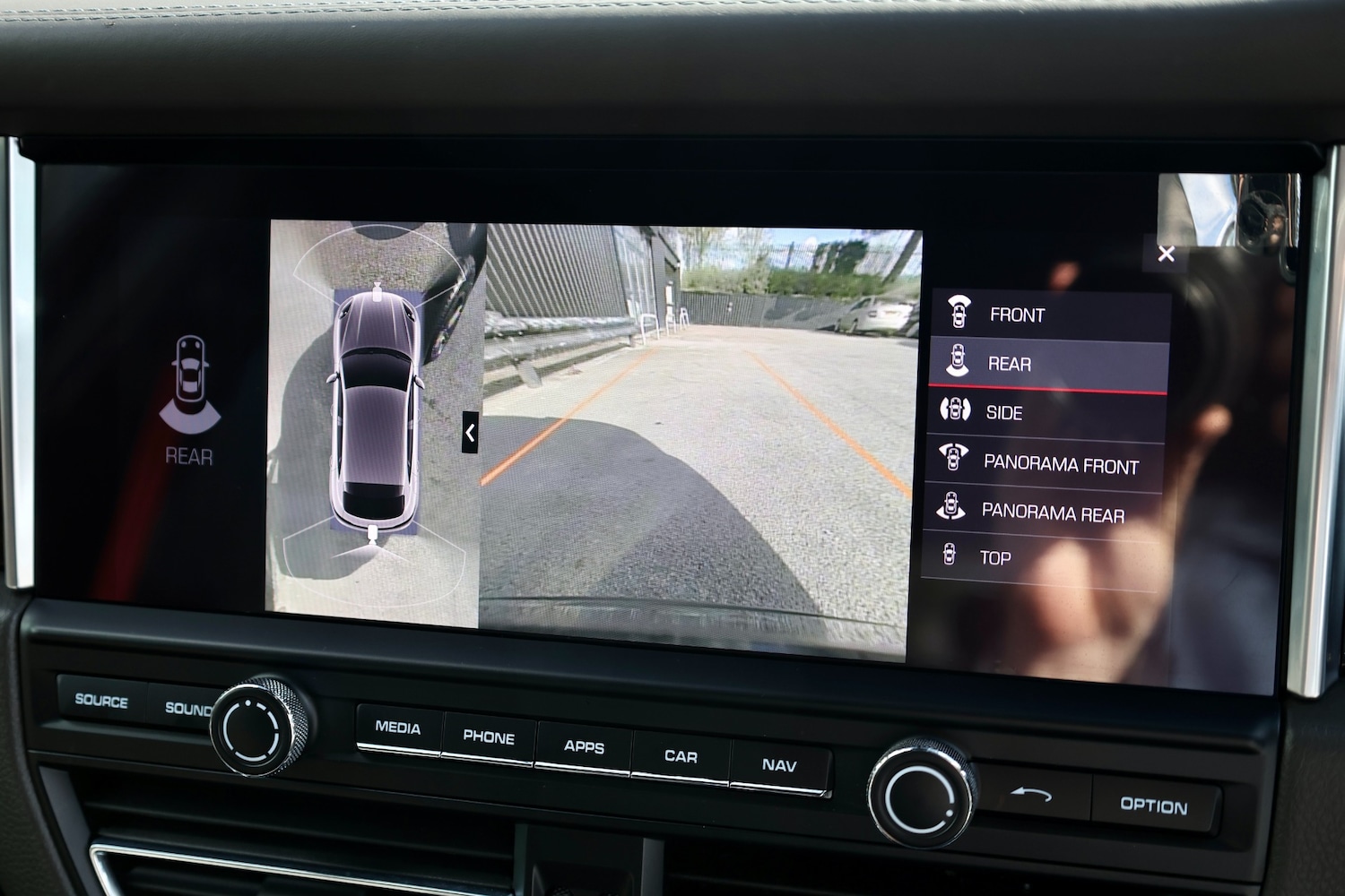 Used Porsche Macan 2021 for sale - 78219485: Photo 19