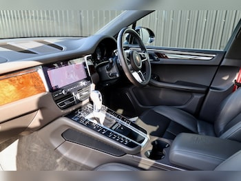 Used Porsche Macan 2021 for sale - 78219485: Photo