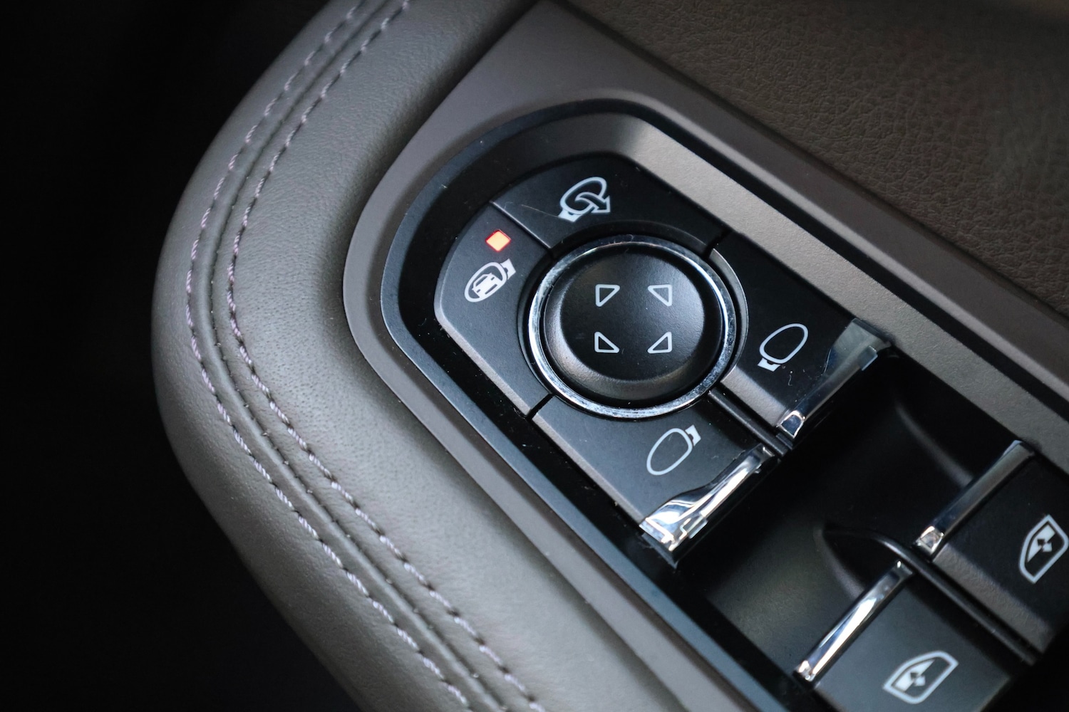 Used Porsche Macan 2021 for sale - 78219485: Photo 46