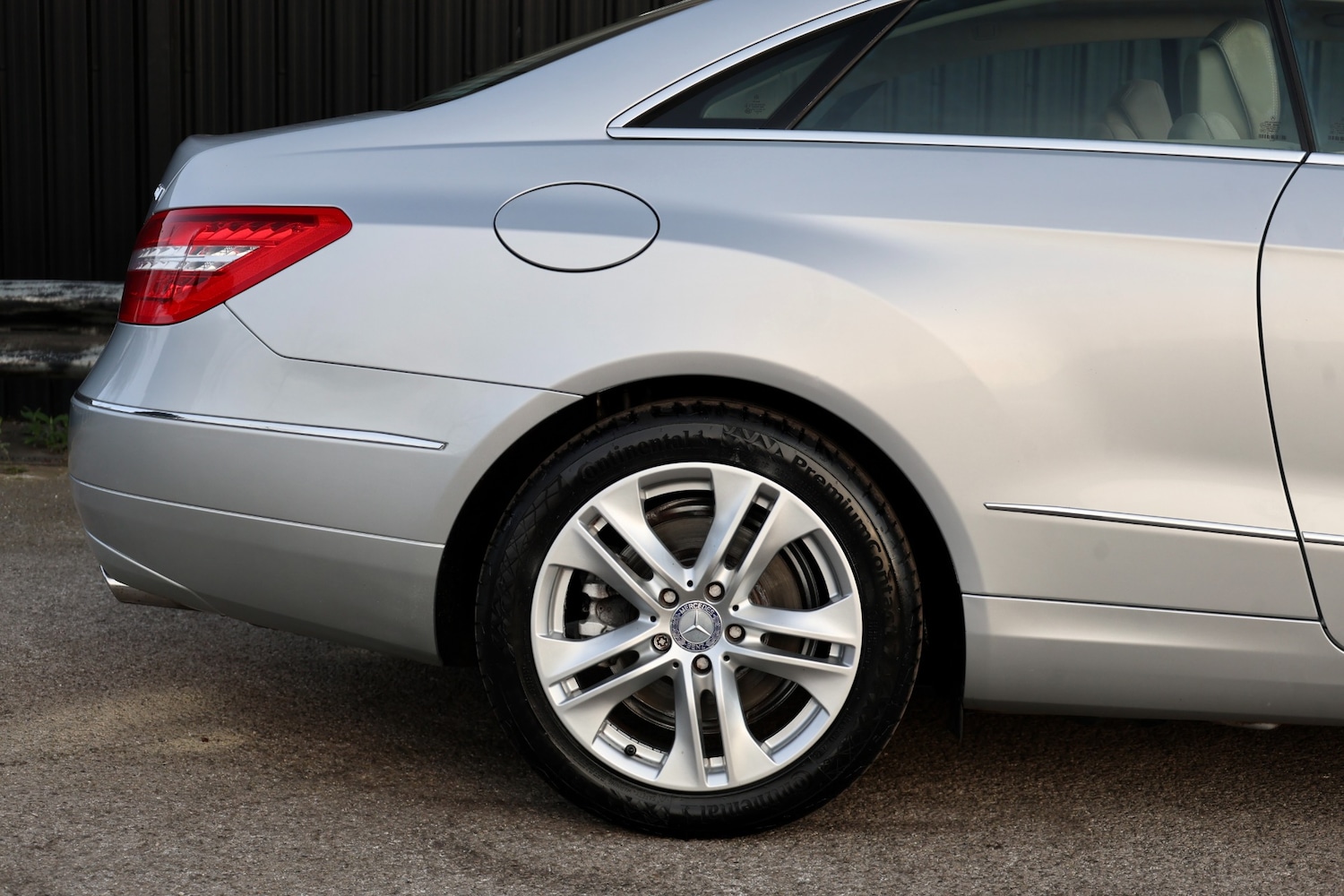 Used Mercedes-Benz E Class 2010 for sale - 77989857: Photo 14