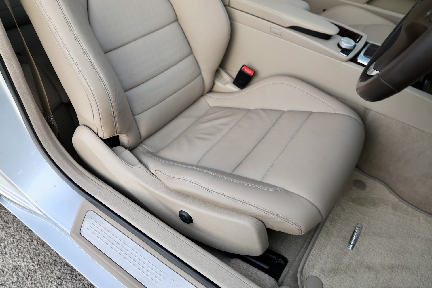 Used Mercedes-Benz E Class 2010 for sale - 77989857: Photo 20