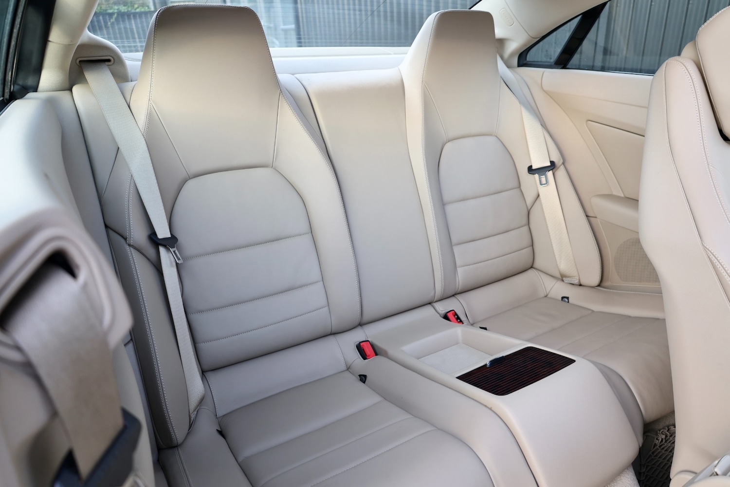 Used Mercedes-Benz E Class 2010 for sale - 77989857: Photo 22