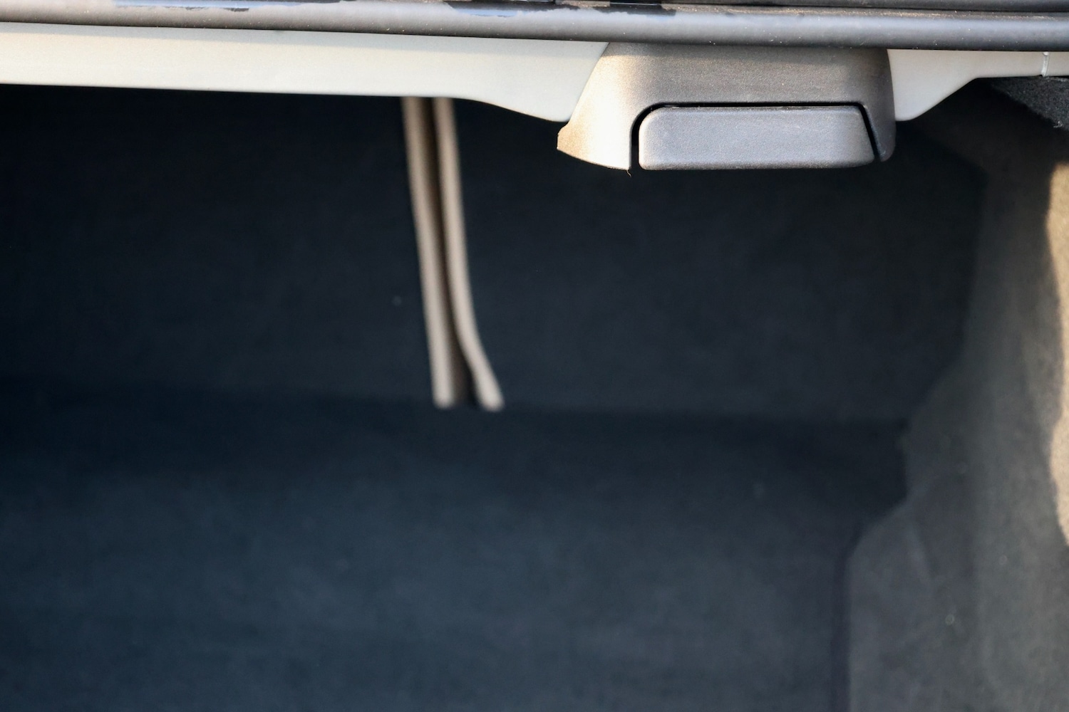 Used Mercedes-Benz E Class 2010 for sale - 77989857: Photo 30