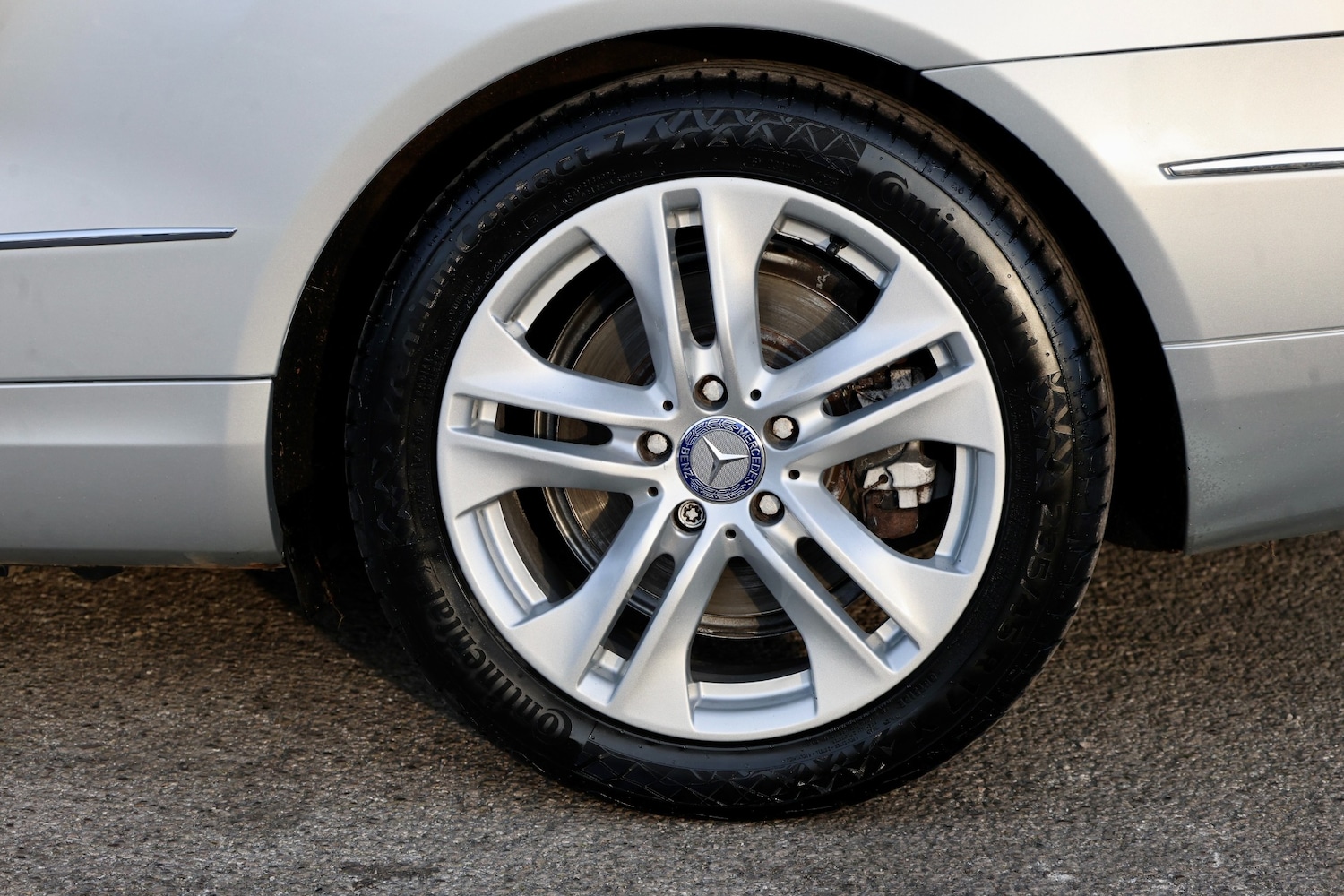 Used Mercedes-Benz E Class 2010 for sale - 77989857: Photo 38