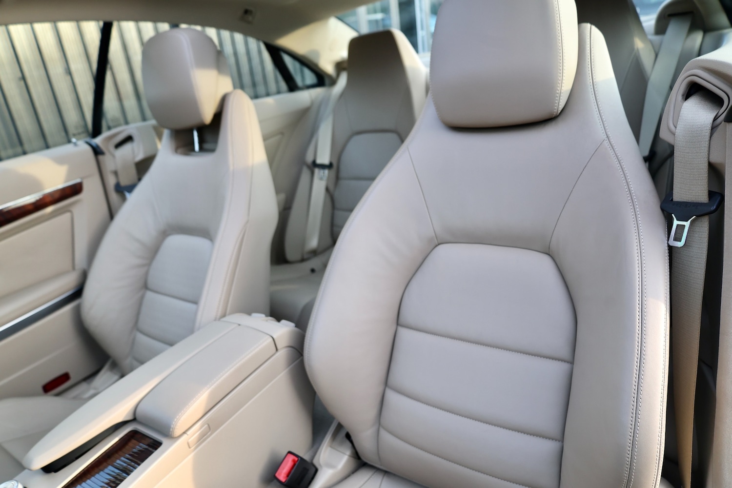 Used Mercedes-Benz E Class 2010 for sale - 77989857: Photo 9