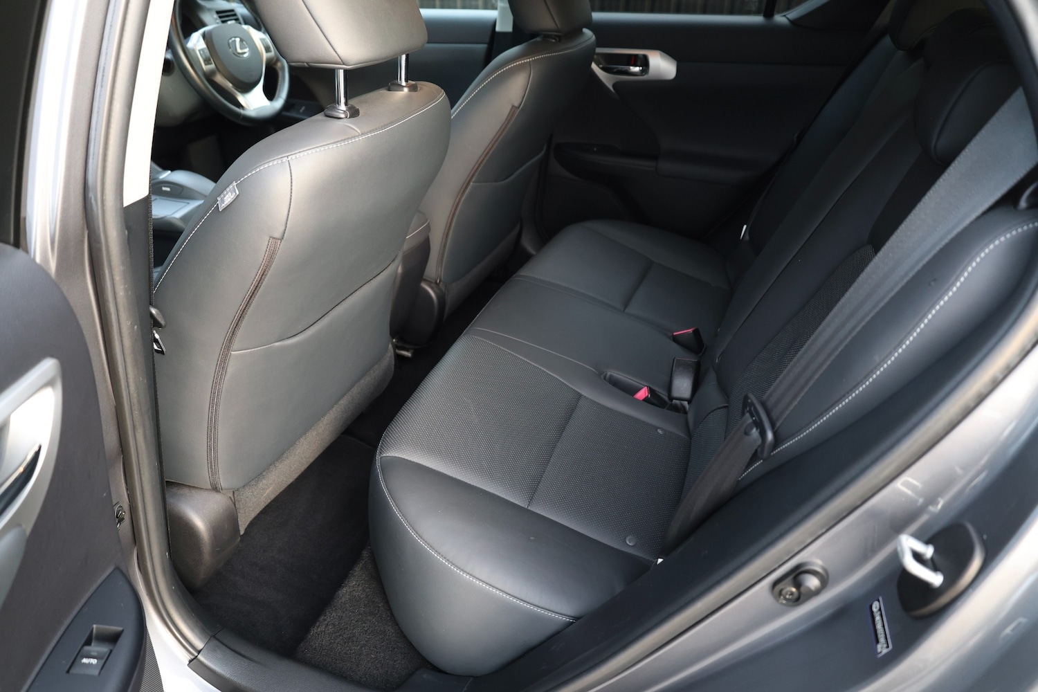 Used Lexus CT 2011 for sale - 76569097: Photo 11