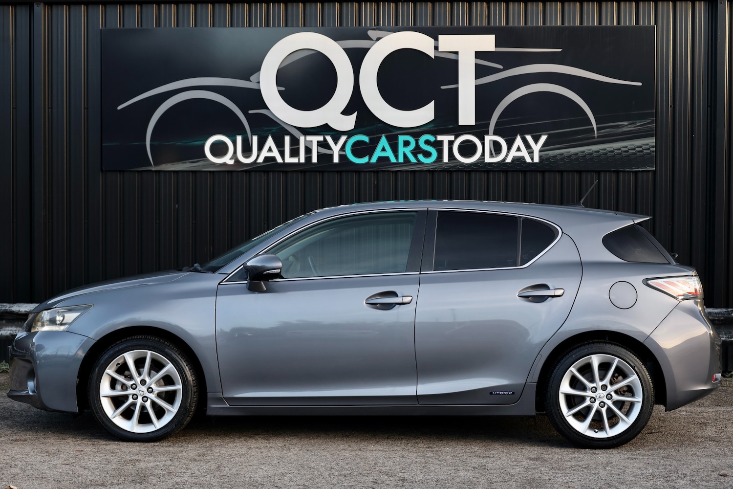 Used Lexus CT 2011 for sale - 76569097: Photo 2