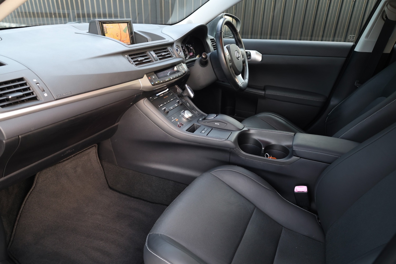 Used Lexus CT 2011 for sale - 76569097: Photo 3