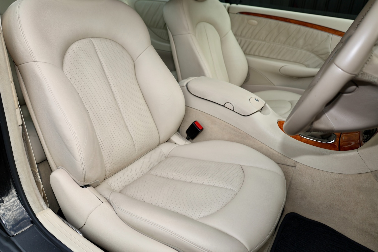 Used Mercedes-Benz CLK 2003 for sale - 76885144: Photo 11