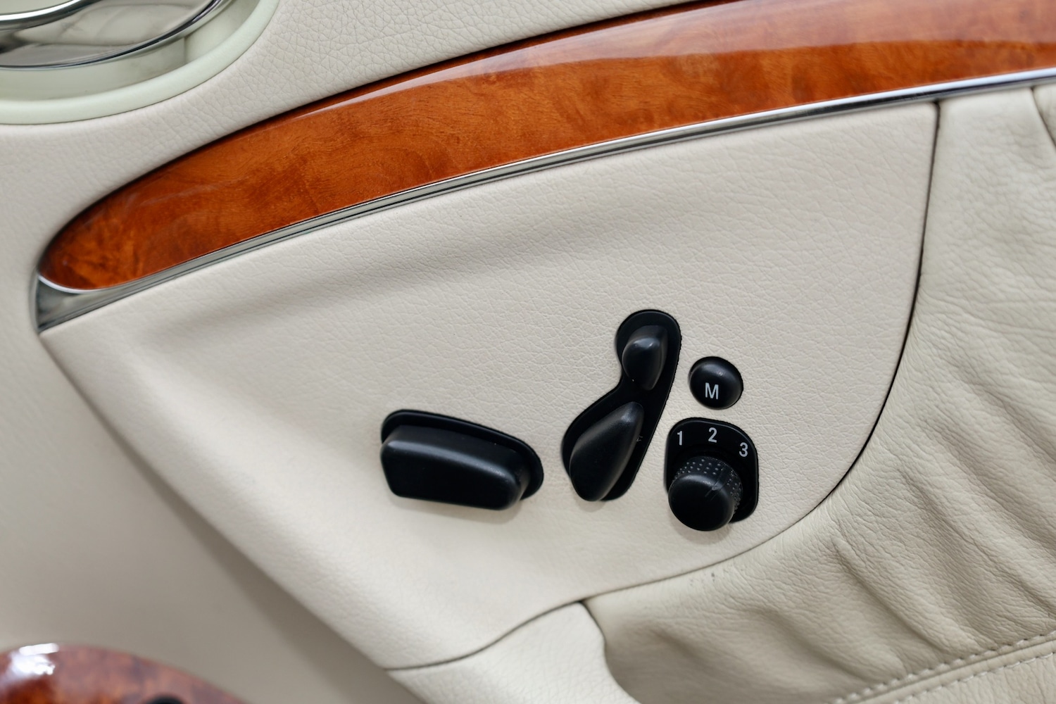 Used Mercedes-Benz CLK 2003 for sale - 76885144: Photo 24