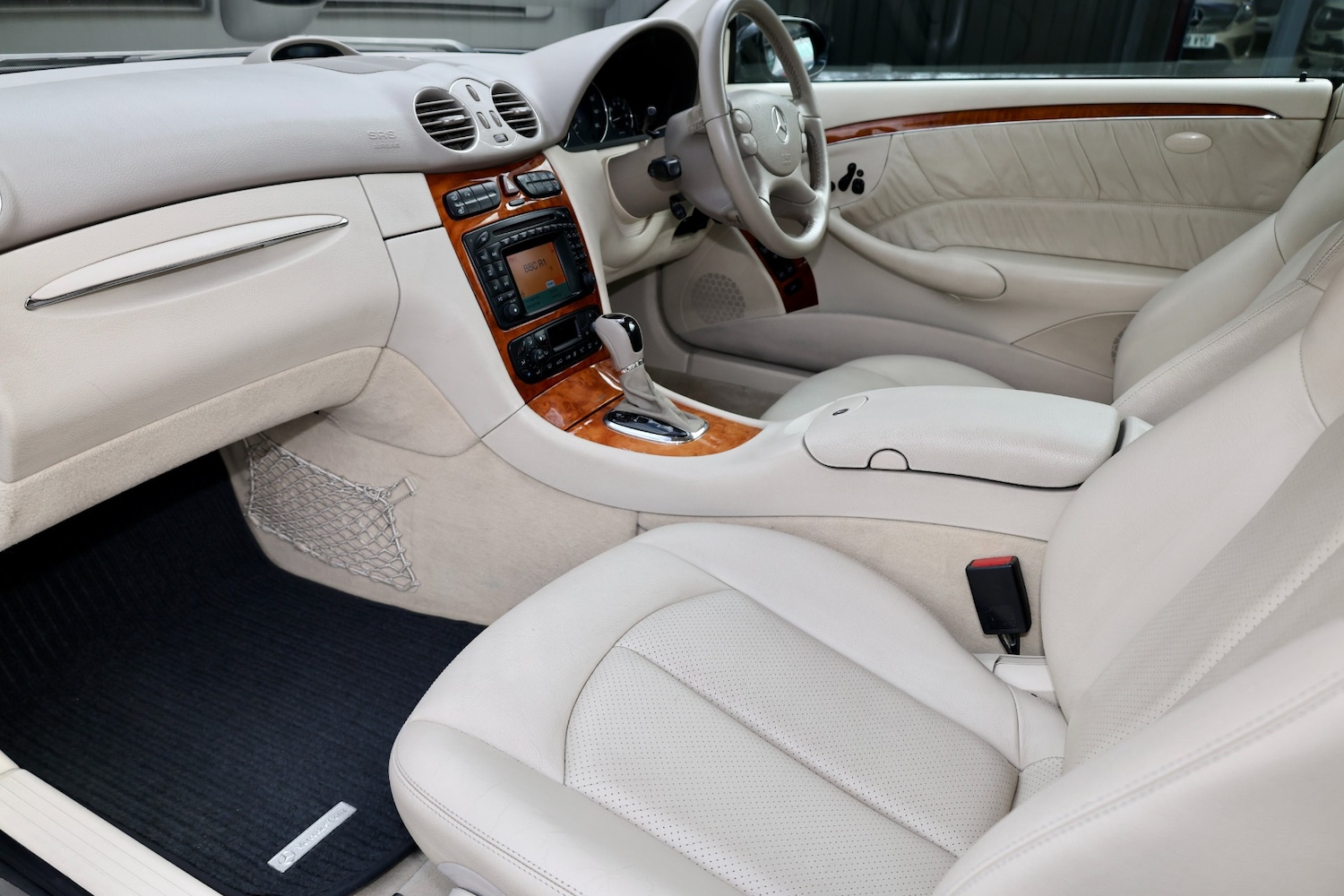 Used Mercedes-Benz CLK 2003 for sale - 76885144: Photo 3