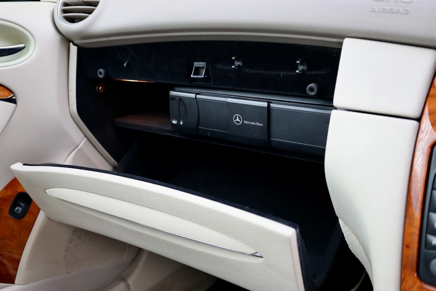 Used Mercedes-Benz CLK 2003 for sale - 76885144: Photo 40