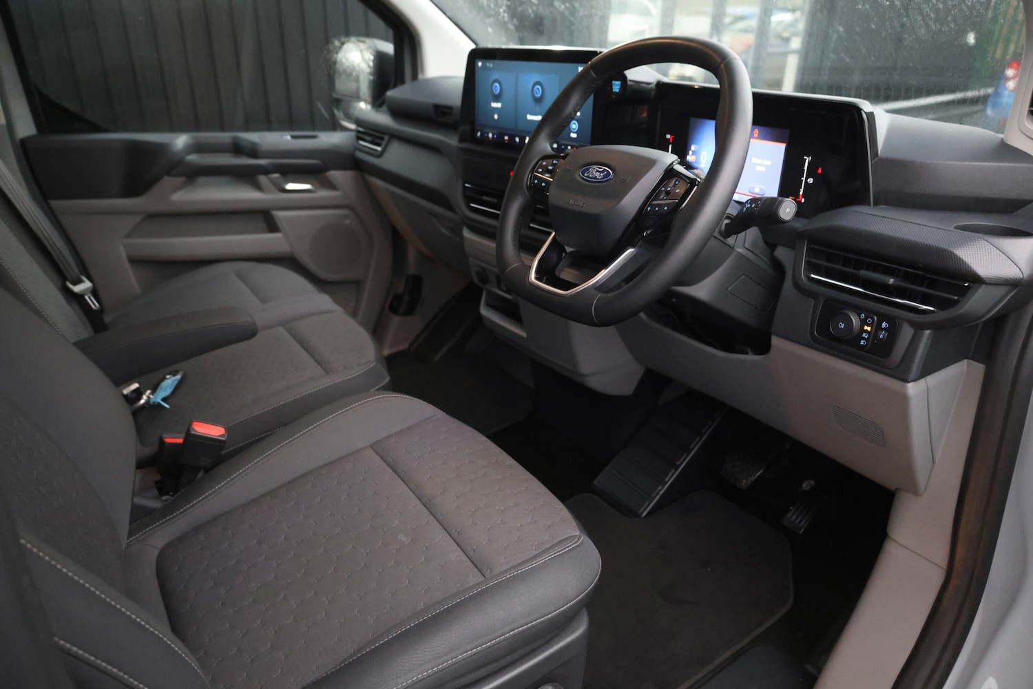 Used Ford Transit Custom 2024 for sale - 77289375: Photo 8