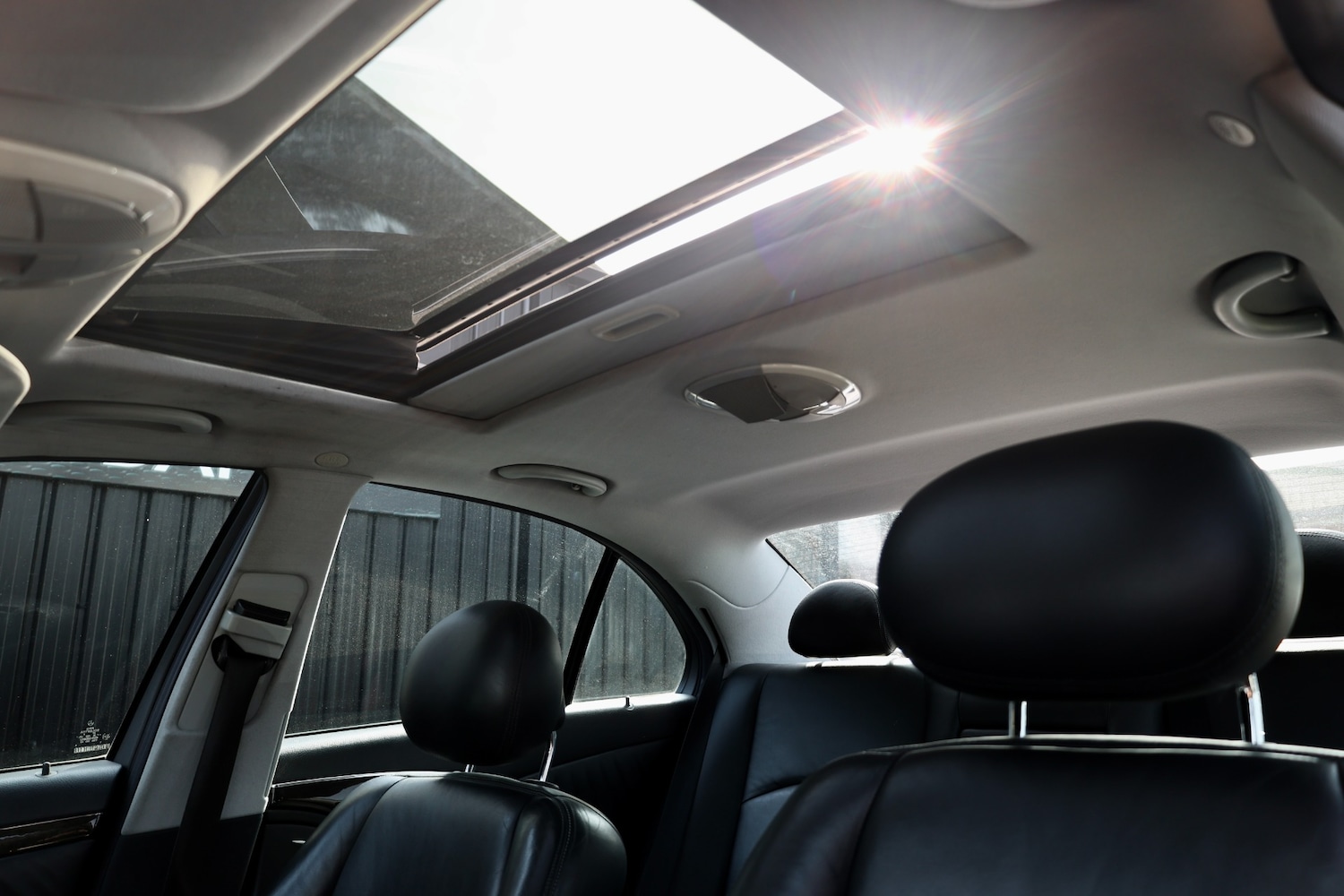 Used Mercedes-Benz E Class 2003 for sale - 77897909: Photo 10