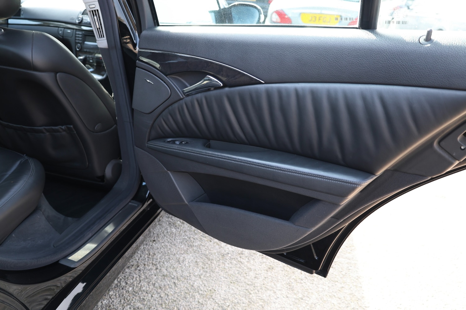 Used Mercedes-Benz E Class 2003 for sale - 77897909: Photo 18