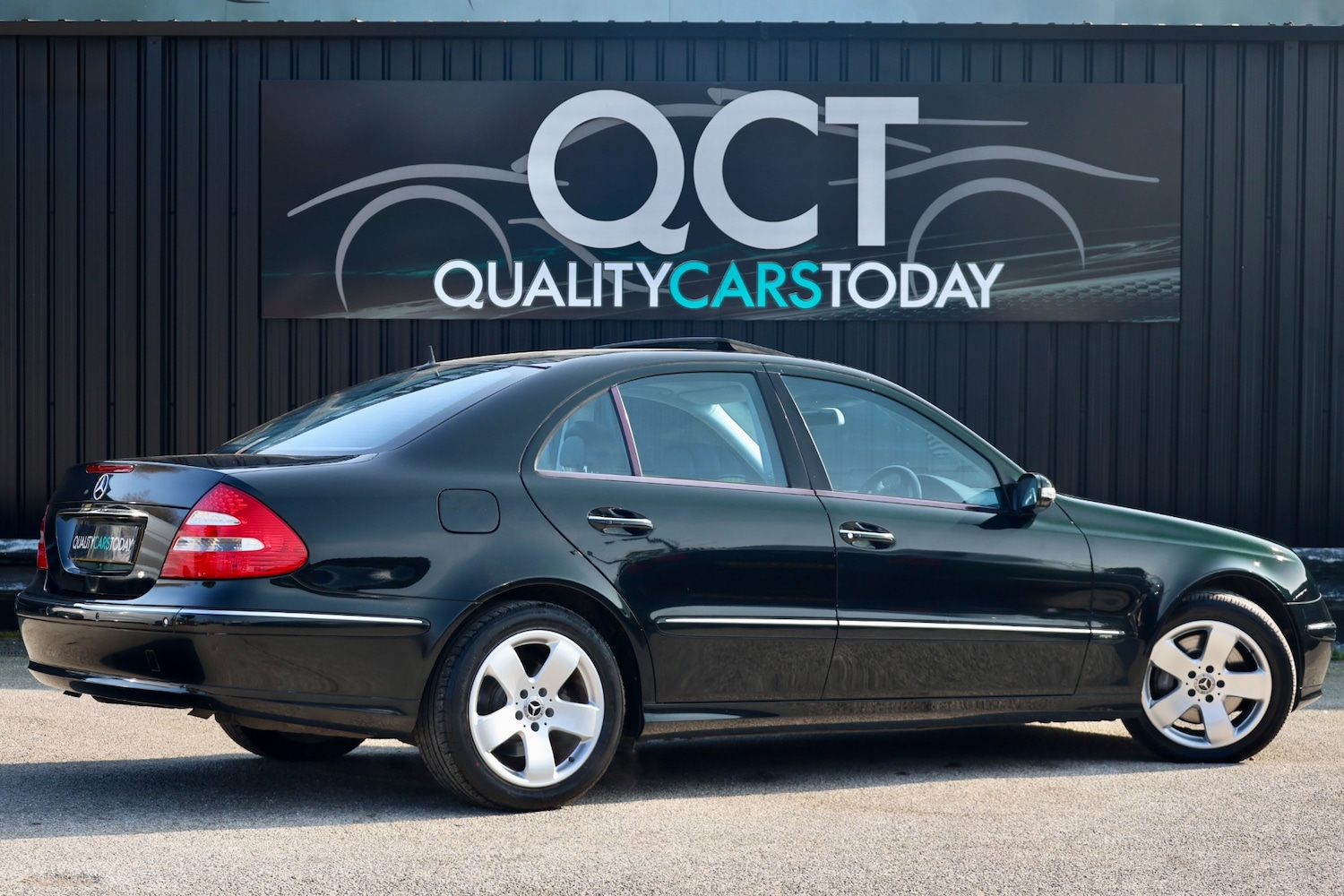 Used Mercedes-Benz E Class 2003 for sale - 77897909: Photo 6