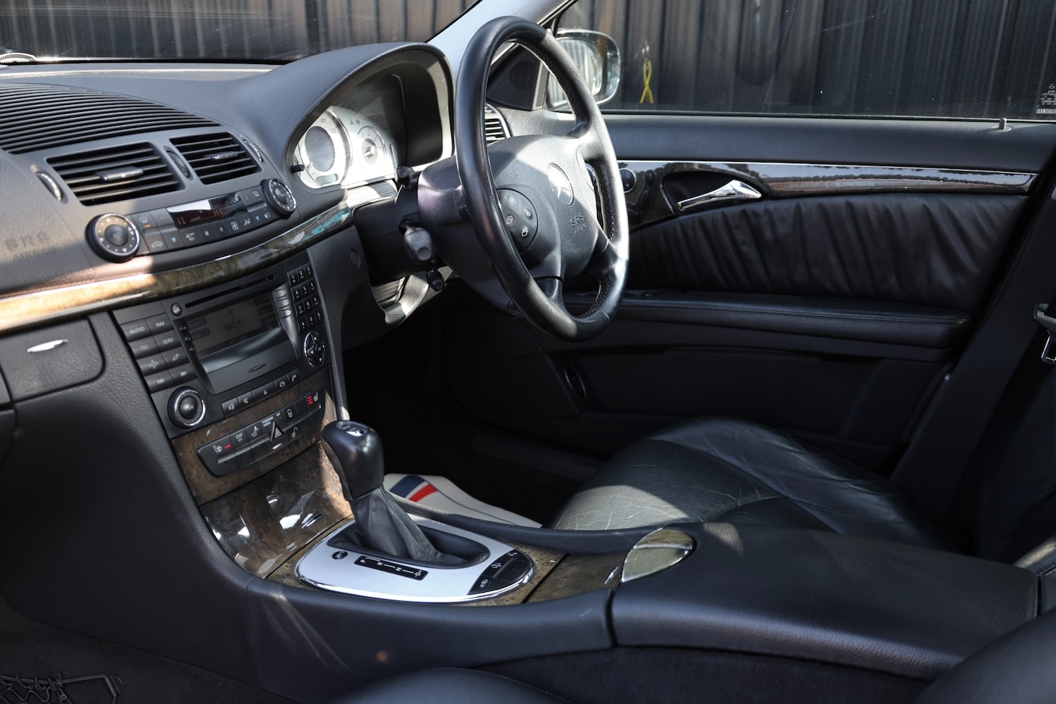 Used Mercedes-Benz E Class 2003 for sale - 77897909: Photo 9