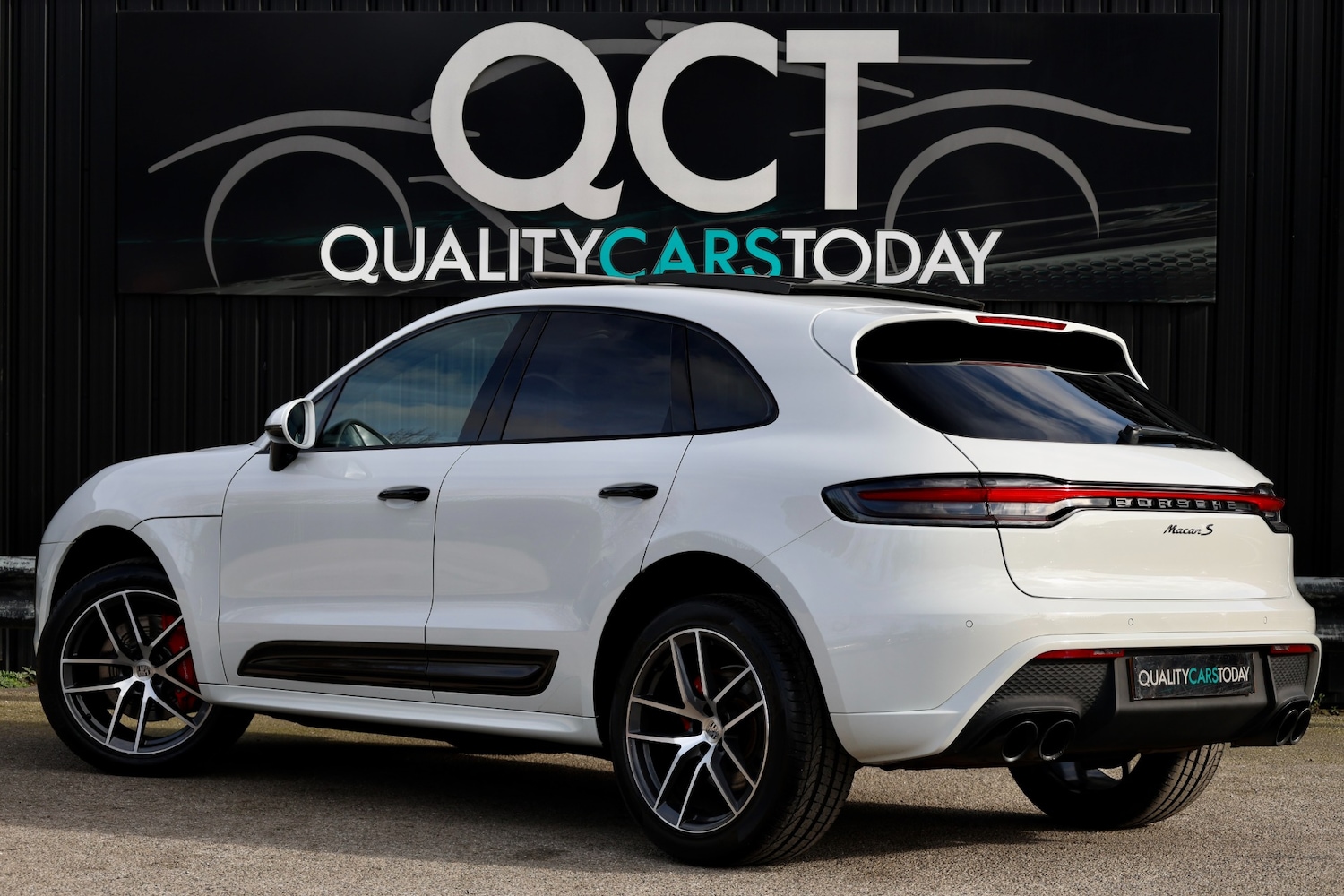 Used Porsche Macan 2021 for sale - 77656498: Photo 2