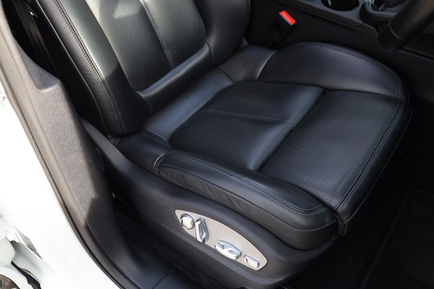 Used Porsche Macan 2021 for sale - 77656498: Photo 24