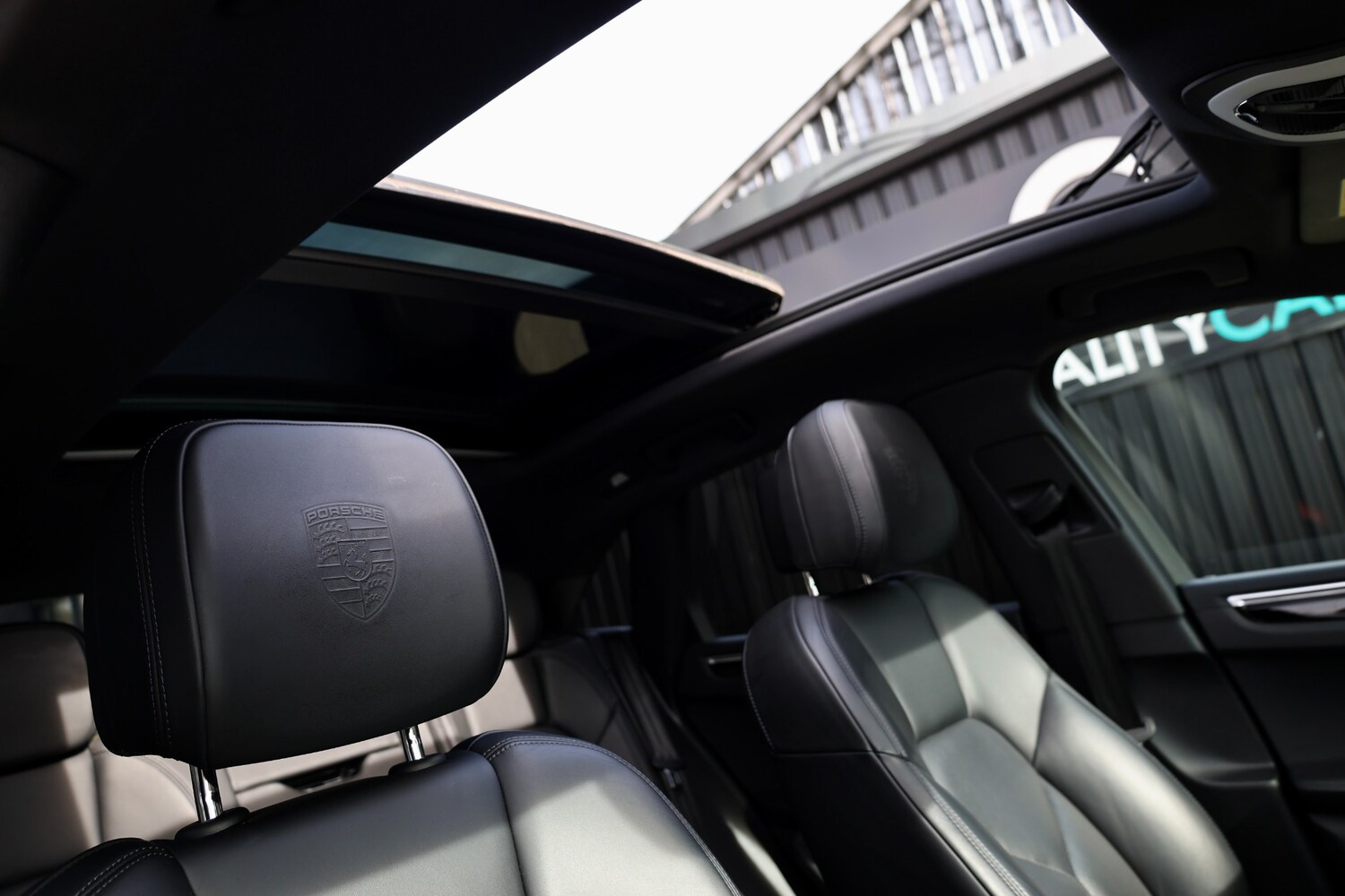 Used Porsche Macan 2021 for sale - 77656498: Photo 6