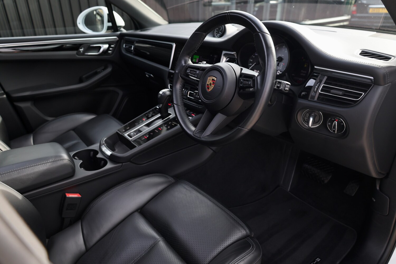 Used Porsche Macan 2021 for sale - 77656498: Photo 9