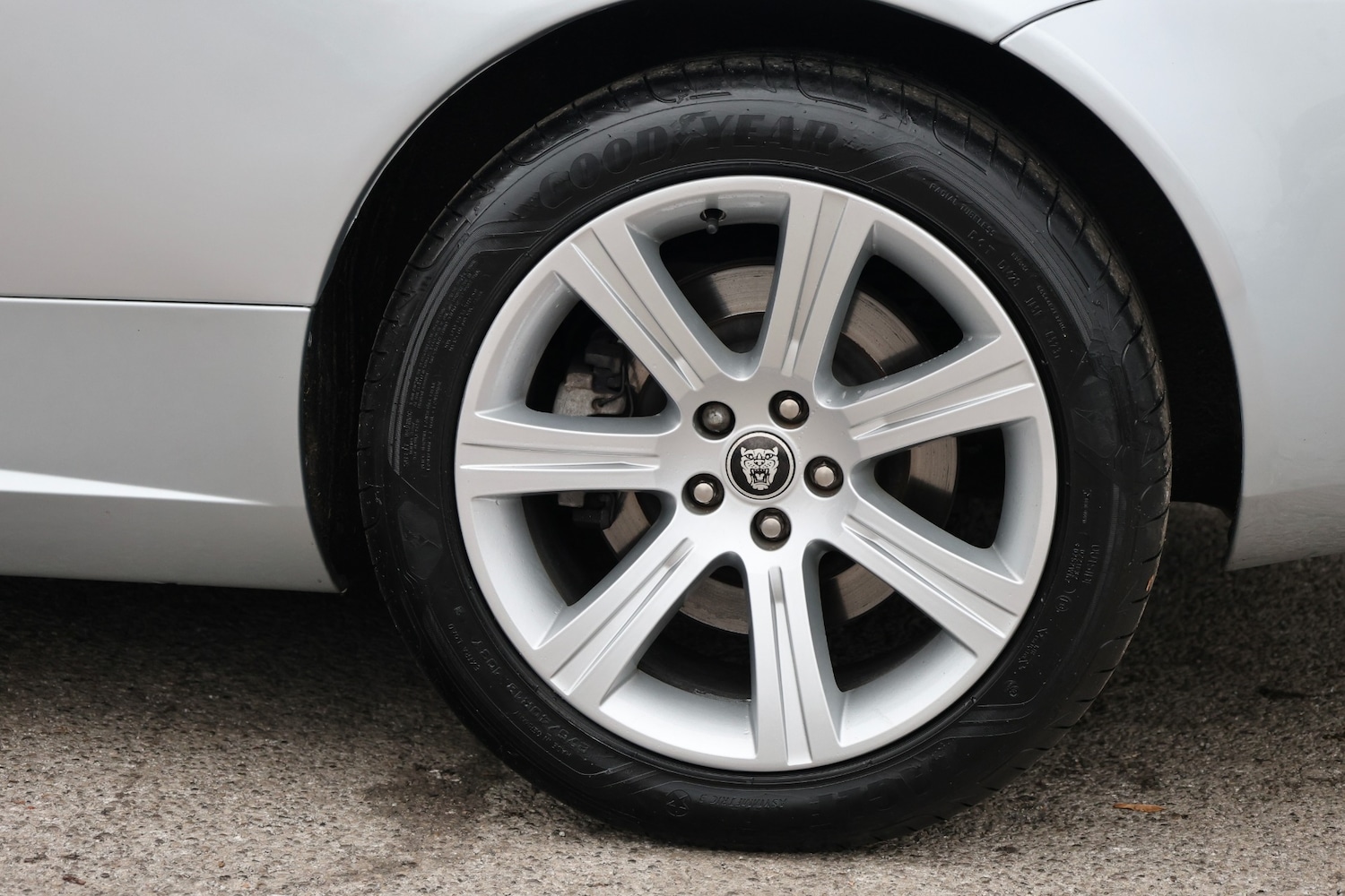 Used Jaguar XK 2006 for sale - 76339320: Photo 29