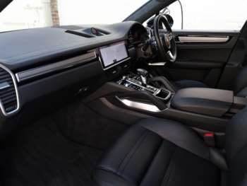 Used Porsche Cayenne 2019 for sale - 74067809: Photo