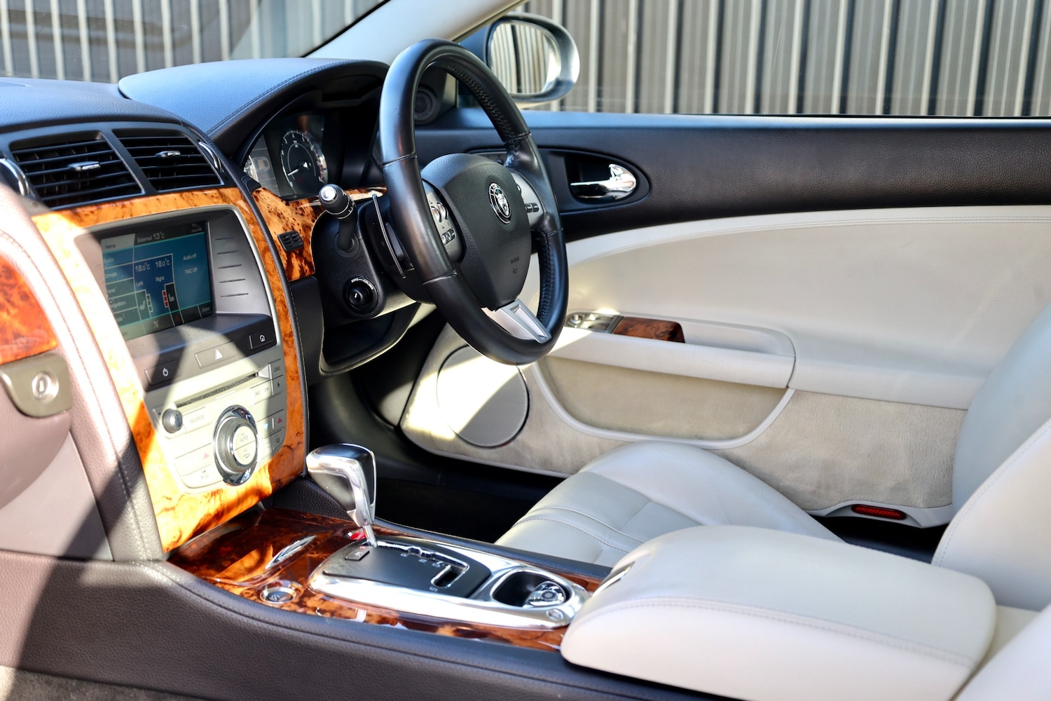 Used Jaguar XK 2008 for sale - 77741362: Photo 10