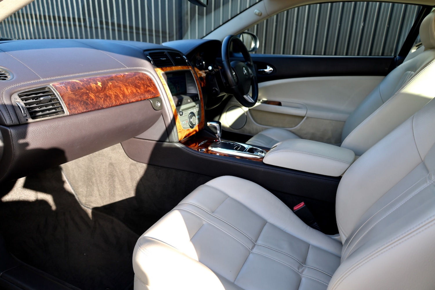 Used Jaguar XK 2008 for sale - 77741362: Photo 3