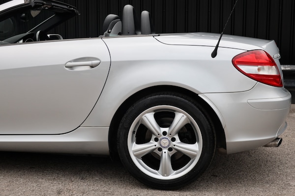 Used Mercedes-Benz SLK 2005 for sale - 75692459: Photo 30