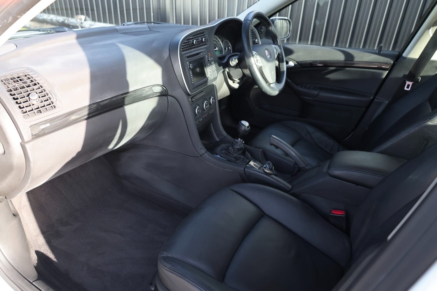 Used Saab 9-3 2010 for sale - 77357592: Photo 3